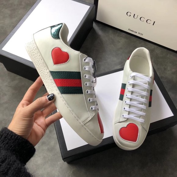 NEWGucci leather casual shoes for women